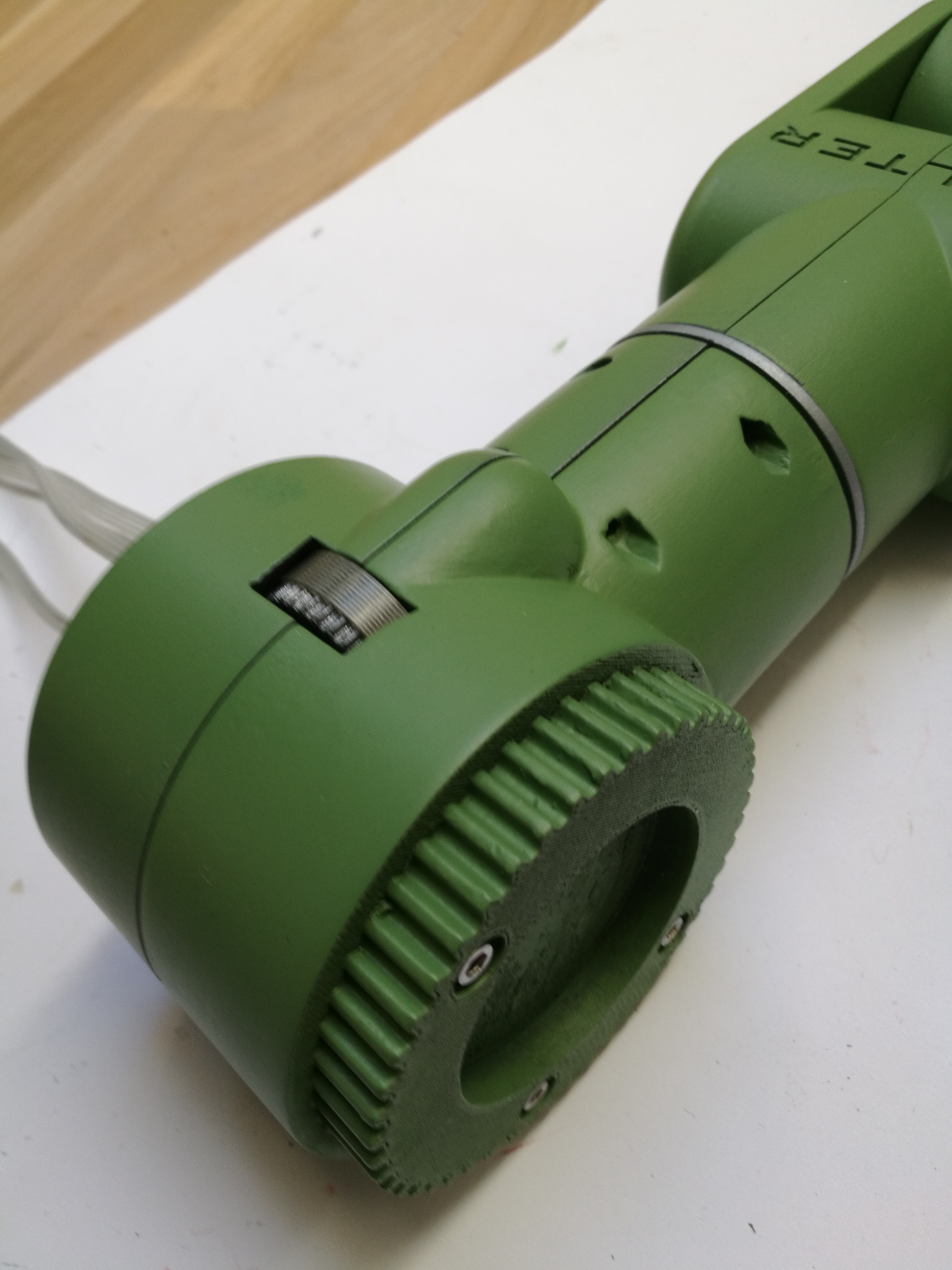 ゼロ戦カラーの3D印刷可能なロボットアーム